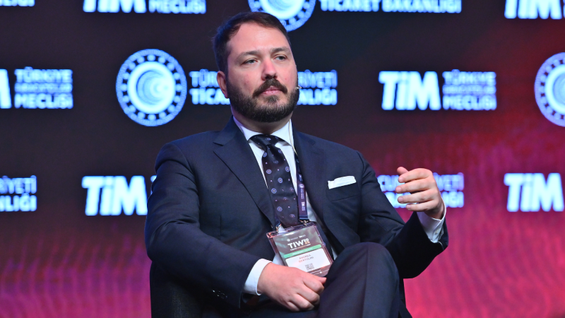 Andrea Bertolini: “Yapay zeka insanlığı ele geçirmeyecek, ama kuralları yeniden yazacak Andrea Bertolini: “Yapay zeka insanlığı ele geçirmeyecek, ama kuralları yeniden yazacak