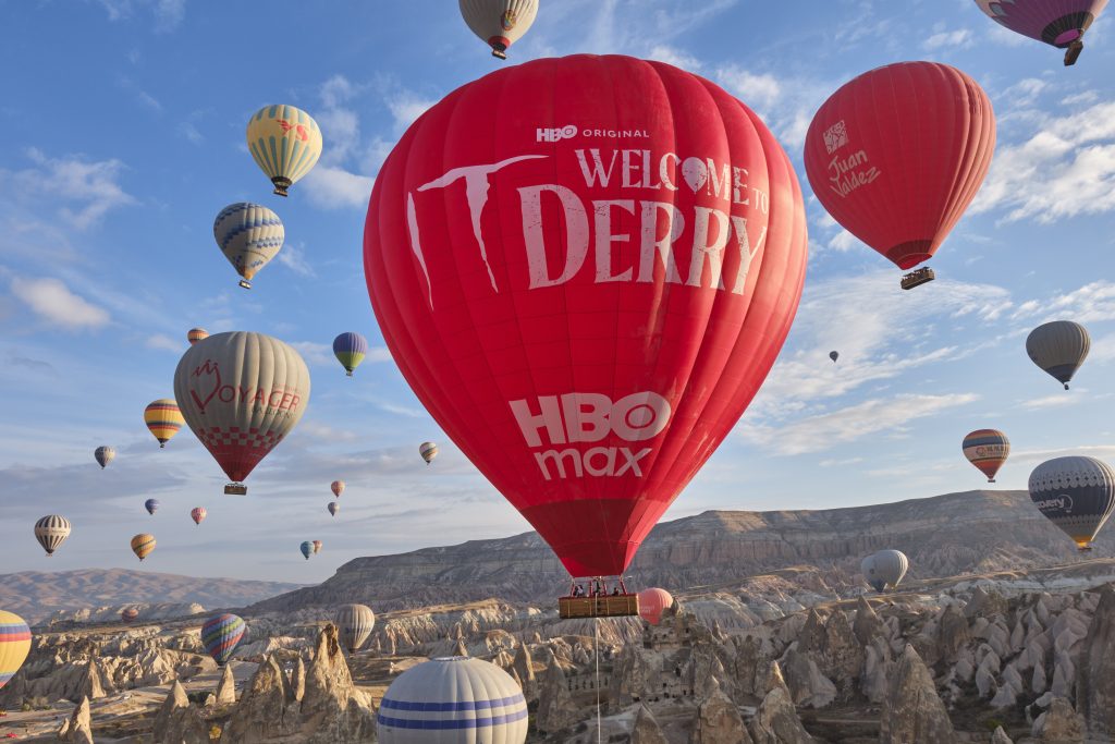 Kapadokya'da "IT" kabusu: Kırmızı balonlar göğe yükseldi, korku geri döndü… Kapadokya'da "IT" kabusu: Kırmızı balonlar göğe yükseldi, korku geri döndü…