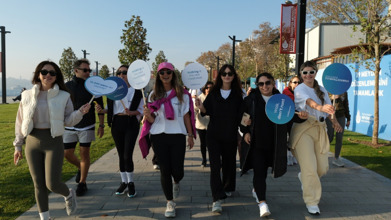 Skechers, “Yürüyene Hayat Çok” diyerek şehirde ikinci yürüyüşünü gerçekleştirdi Skechers, “Yürüyene Hayat Çok” diyerek şehirde ikinci yürüyüşünü gerçekleştirdi