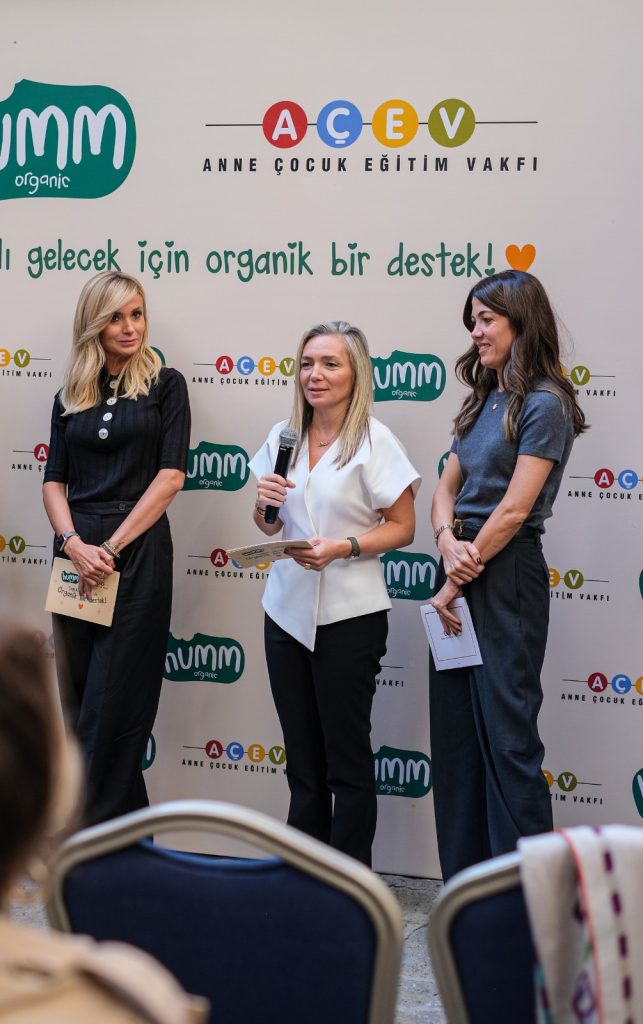 “Sağlıklı beslenme her çocuğun hakkı” diyen Humm Organic ve AÇEV, güçlerini birleştirdi “Sağlıklı beslenme her çocuğun hakkı” diyen Humm Organic ve AÇEV, güçlerini birleştirdi