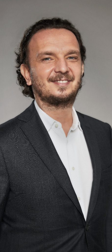 Karaca İngiltere’de küresel markalara meydan okuyor!