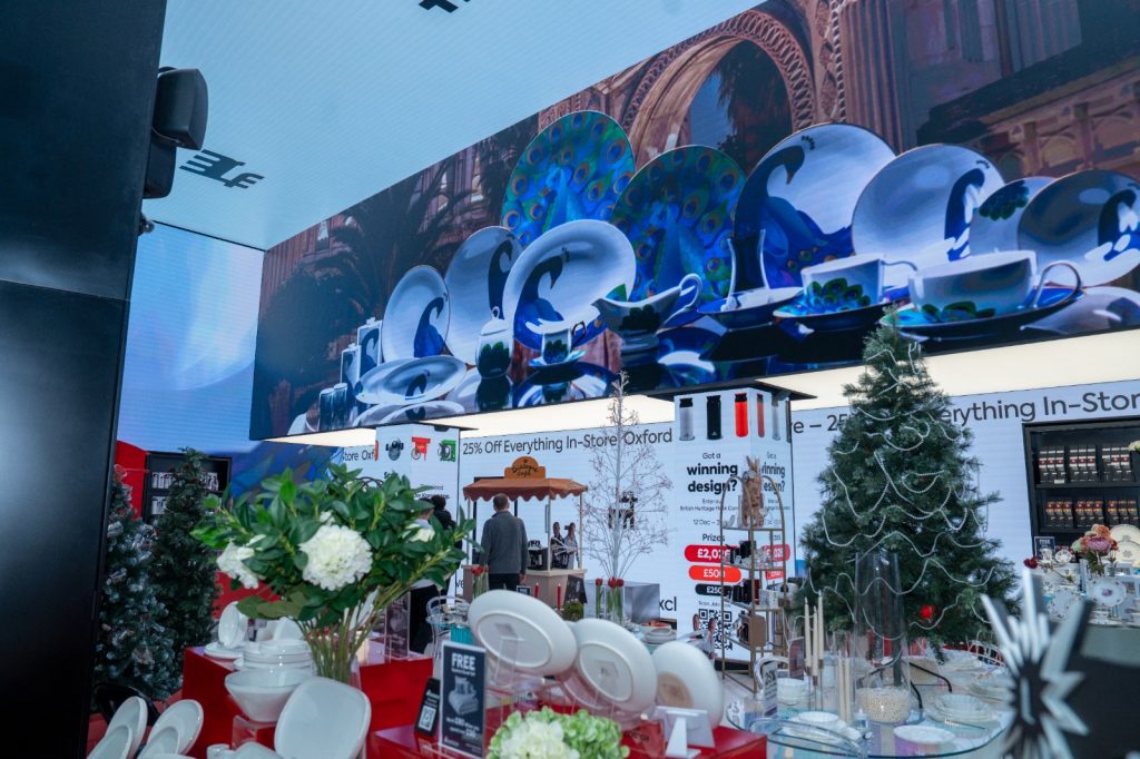 Karaca İngiltere’de küresel markalara meydan okuyor!