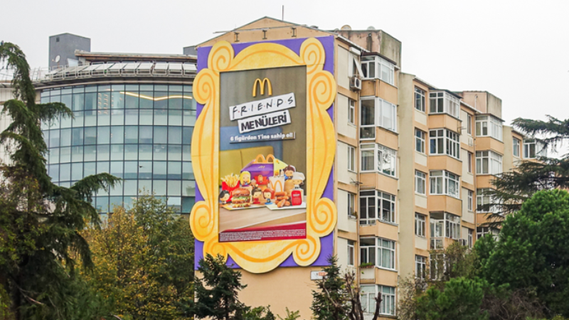 McDonald’s Türkiye’den Friends hayranlarına özel menüler ve koleksiyon figürleri McDonald’s Türkiye’den Friends hayranlarına özel menüler ve koleksiyon figürleri