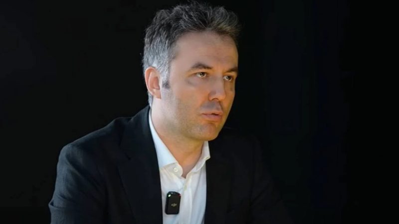 Habertürk TV Genel Yayın Yönetmeni Mehmet Akif Ersoy görevden uzaklaştırıldı