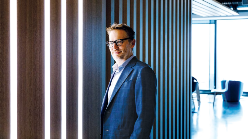 LinkedIn CEO’su Roslansky’den kariyer uyarısı: Beş yıllık plan dönemi kapandı!