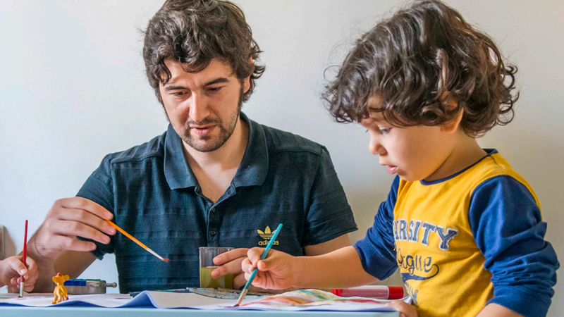 AÇEV ve TÜSİAD'dan “İşyerlerinde İlgili Babalığın Desteklenmesi Rehberi” AÇEV ve TÜSİAD'dan “İşyerlerinde İlgili Babalığın Desteklenmesi Rehberi”