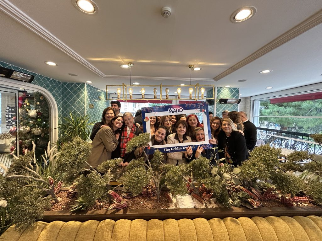 Marketing Türkiye C Level Club üyeleri, yeni yıla gelenekselleşen Mado kahvaltısıyla "Merhaba" dedi Marketing Türkiye C Level Club üyeleri, yeni yıla gelenekselleşen Mado kahvaltısıyla "Merhaba" dedi