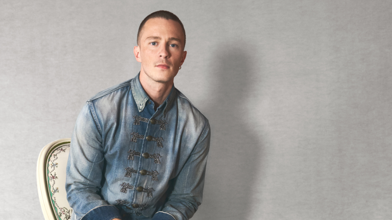 DIOR'un yeni elçisi oyuncu Drew Starkey oldu