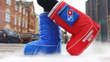 Domino’s bu kez pizzayı değil, ayakları sıcak tutuyor!