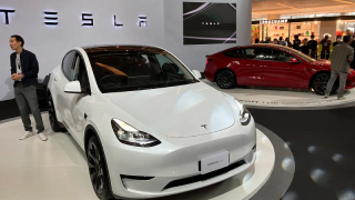 Tesla’da büyüme ivmesi zayıflıyor: Teslimatlar düştü, karlılık sert geriledi