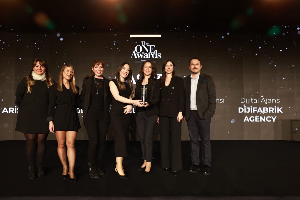 "Yılın İtibarlıları" ödüllerine kavuştu