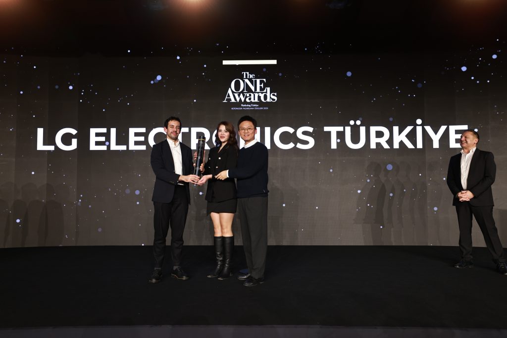 "Yılın İtibarlıları" ödüllerine kavuştu