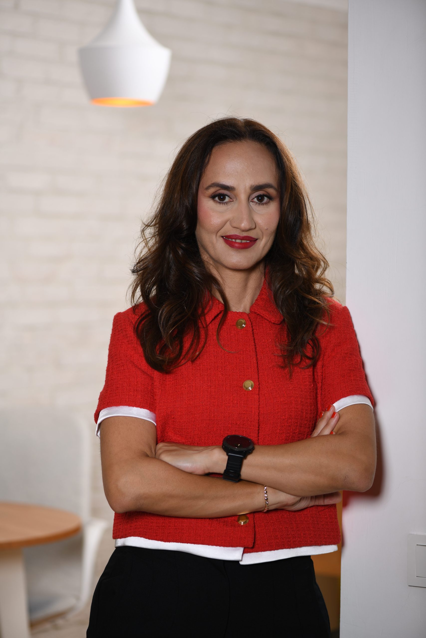 Kadınlar kariyer yolculuğuna "kırık basamaklar"la başlıyor! 