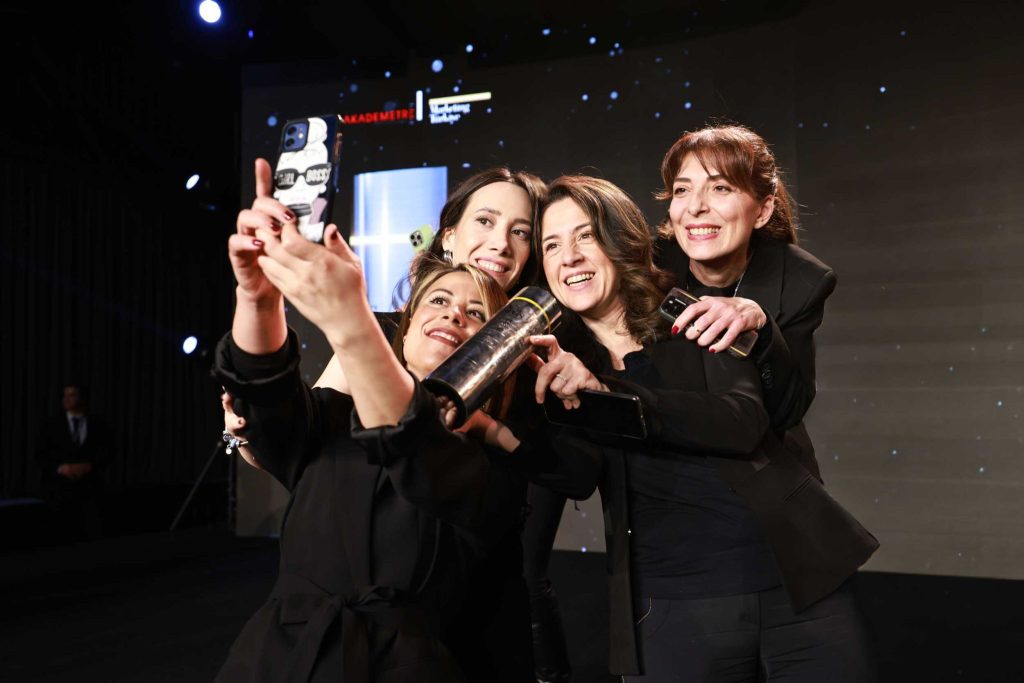 "Yılın İtibarlıları" ödüllerine kavuştu