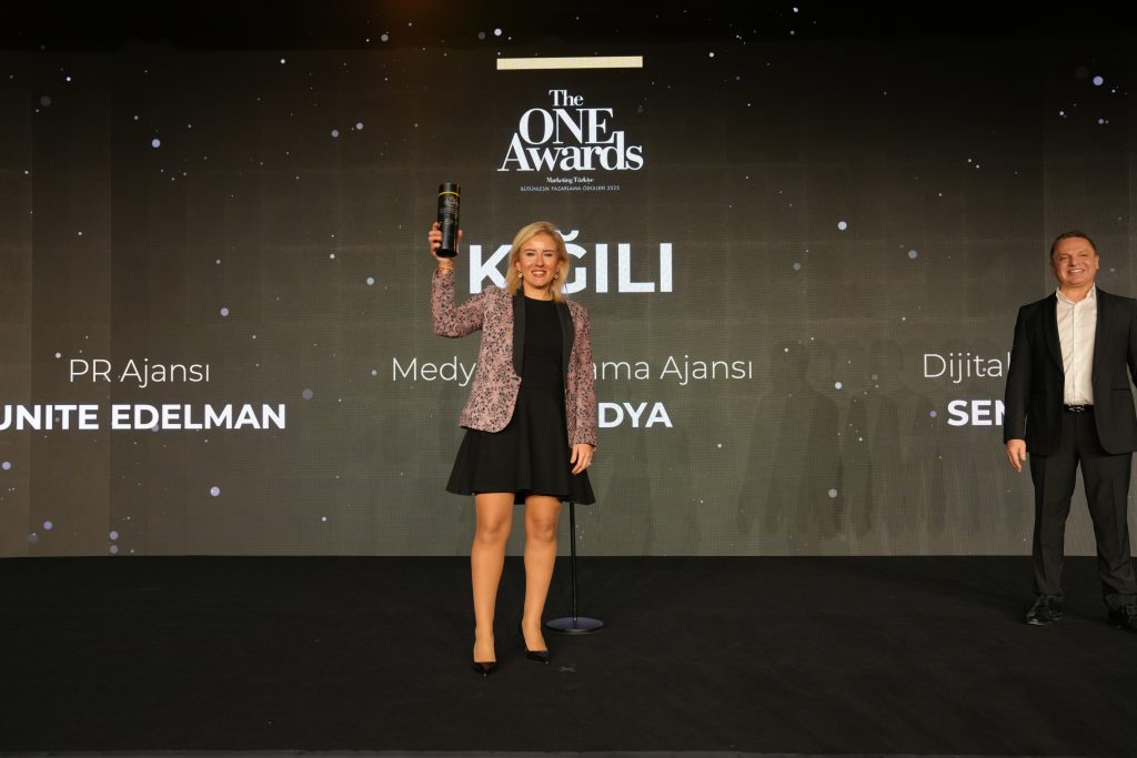 "Yılın İtibarlıları" ödüllerine kavuştu