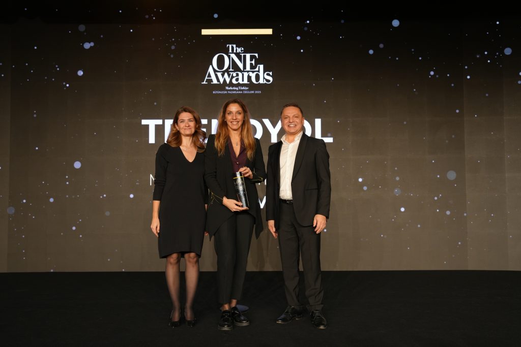 "Yılın İtibarlıları" ödüllerine kavuştu