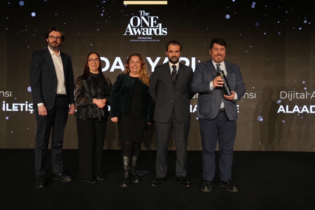 "Yılın İtibarlıları" ödüllerine kavuştu