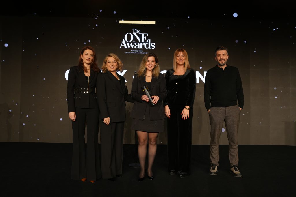 "Yılın İtibarlıları" ödüllerine kavuştu