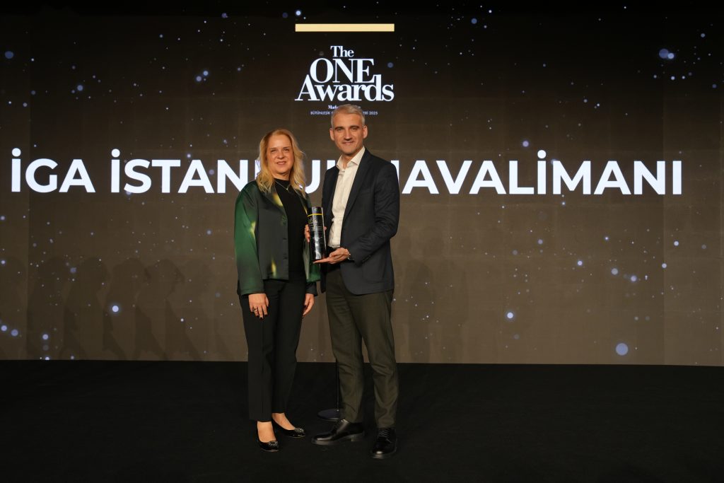 "Yılın İtibarlıları" ödüllerine kavuştu