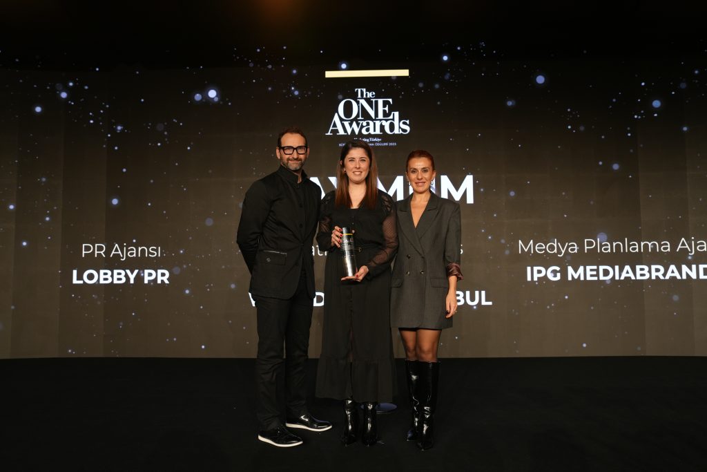 "Yılın İtibarlıları" ödüllerine kavuştu