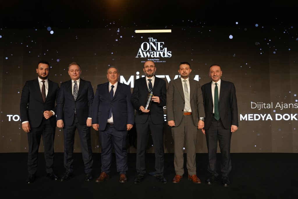 "Yılın İtibarlıları" ödüllerine kavuştu