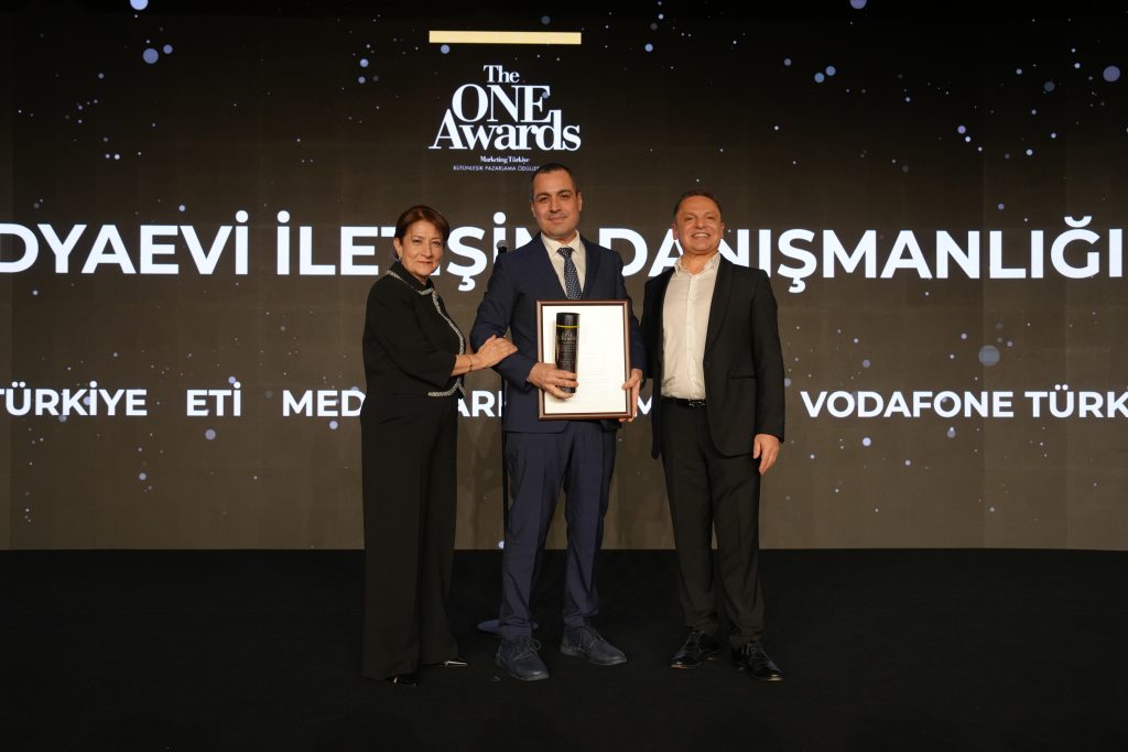 "Yılın İtibarlıları" ödüllerine kavuştu