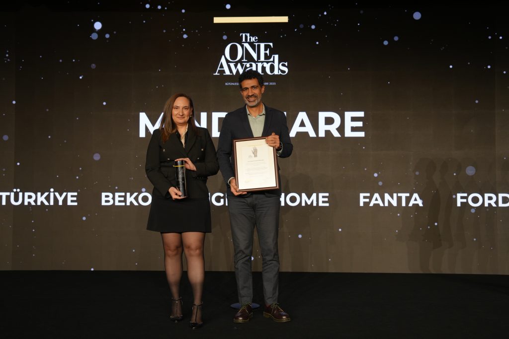 "Yılın İtibarlıları" ödüllerine kavuştu