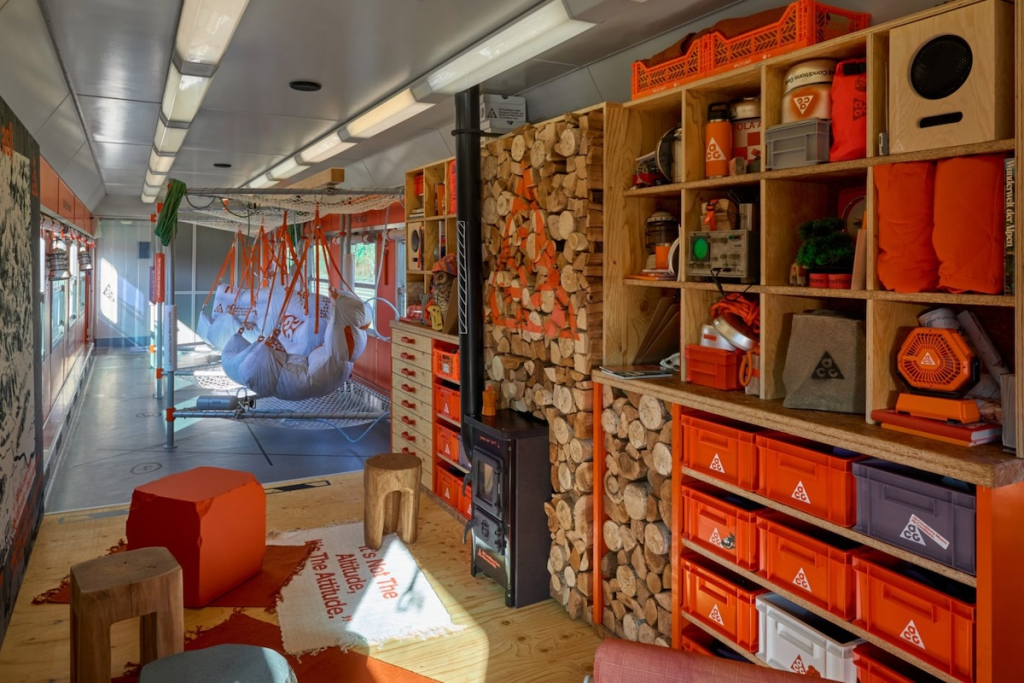 Nike’tan "All Conditions Express" tasarımı : ACG için raylar üzerinde deneyim