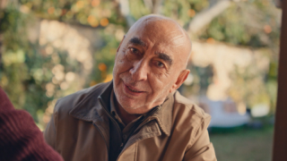 ETi'nin yüzü, usta oyuncu Şener Şen oldu