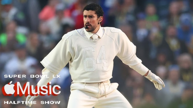 Super Bowl'un Zara giyen yıldızı: Bad Bunny