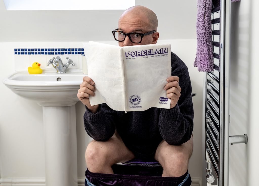 Tuvalet kağıdından üretilen dergi: Oku, kopar, kullan ve sifonu çek!