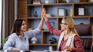 Kadınların "aferin bana" anları: Türkiye’de mikro zaferlerin haritası ve dayanışma dinamikleri