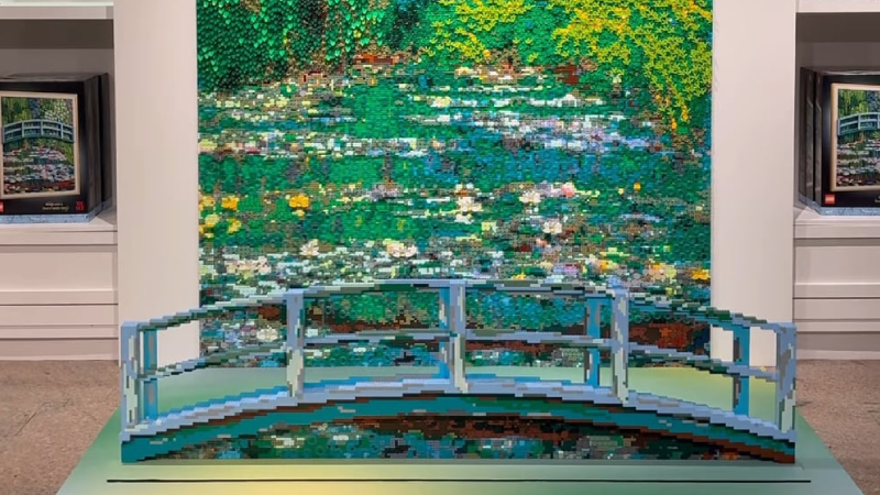 LEGO’dan Monet’e saygı duruşu: 60 bin parçalık dev enstalasyon
