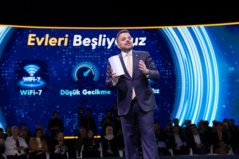 Turkcell Genel Müdürü Dr. Ali Taha Koç: "Türkiye'ye 32 yılda 32 milyar dolar yatırım yaptık"