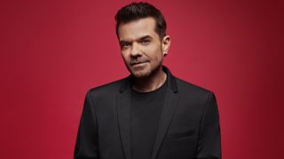 Kenan Doğulu’nun hitleri "Symphonity" ile yeniden doğuyor