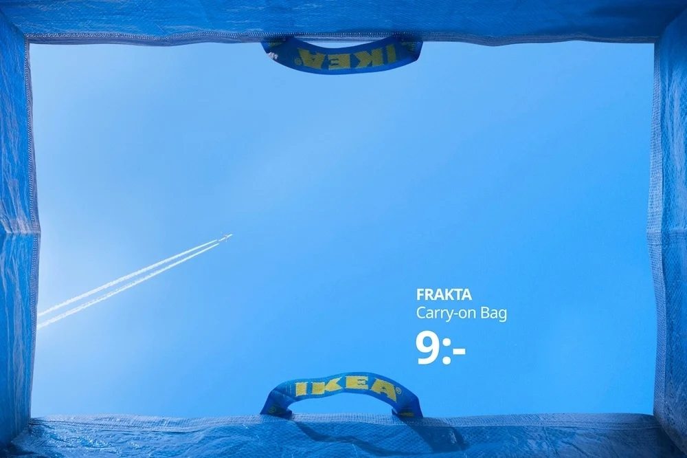 IKEA, ikonik FRAKTA çantasının içinden dünyaya bakıyor