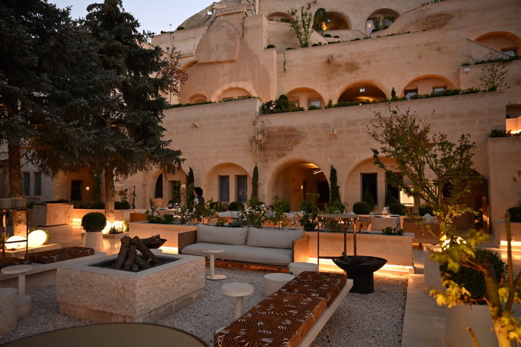 Kapadokya’da bahar, "Bloom in Cappadocia" ile yeniden tanımlanıyor