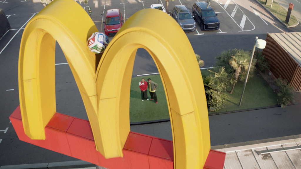 McDonald's'ın logosundaki futbol topunun sırrı ortaya çıktı! McDonald's'ın logosundaki futbol topunun sırrı ortaya çıktı!