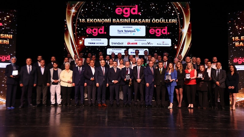 18. EGD Ekonomi Basını Başarı Ödülleri sahiplerini buldu... 18. EGD Ekonomi Basını Başarı Ödülleri sahiplerini buldu...