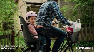 Perakende devinden dikkat çeken bisiklet reklamı