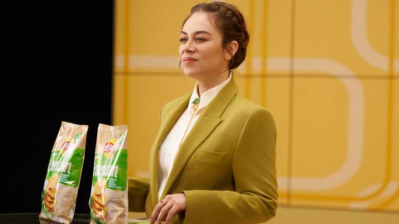 Demet Evgâr ve Lay’s Fırından'dan yeni kampanya: "Yemeye açık, tartışmaya kapalı"
