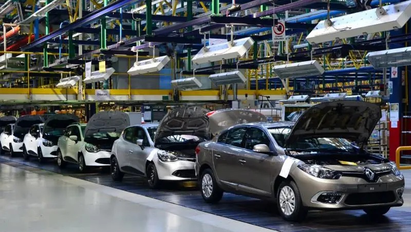 Çin rekabetinin yeni faturası: Renault mühendislik kadrosunu küçültüyor