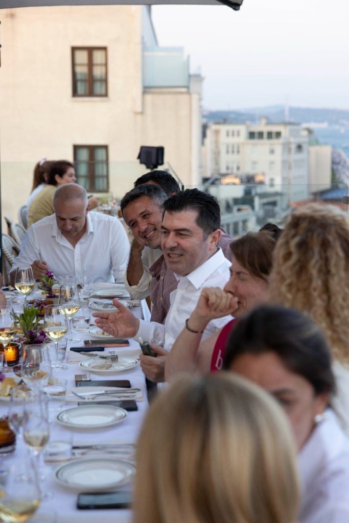 Liderler “Executive Dialogues”ta bir araya geldi Liderler “Executive Dialogues”ta bir araya geldi
