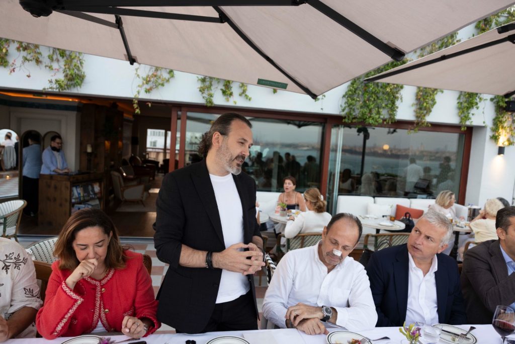 Liderler “Executive Dialogues”ta bir araya geldi Liderler “Executive Dialogues”ta bir araya geldi