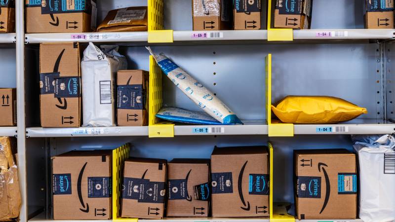 Amazon, teslimat merkezlerini robotlara emanet etmeye hazırlanıyor Amazon, teslimat merkezlerini robotlara emanet etmeye hazırlanıyor