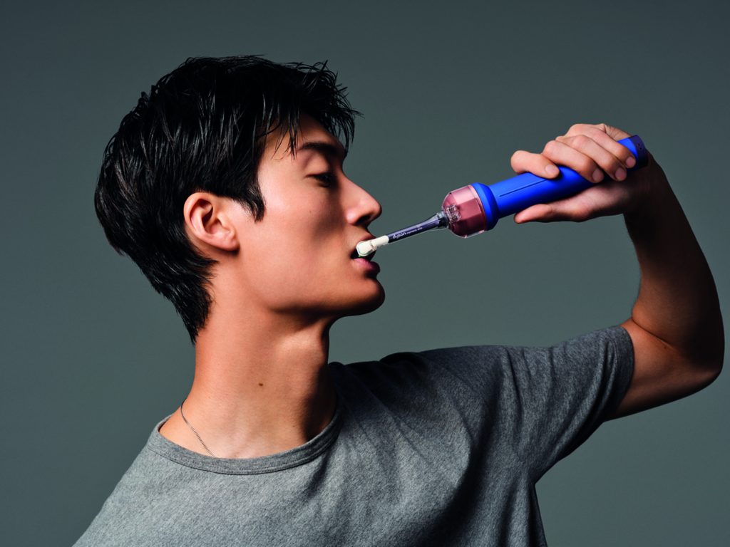 Dyson, dişleri kamerayla tarayan yapay zekalı diş fırçası geliştirdi Dyson, dişleri kamerayla tarayan yapay zekalı diş fırçası geliştirdi