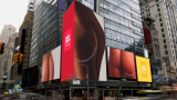 Wet Ones, elleri kalçaya çevirip New York sokaklarına taşıdı